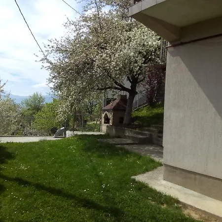 Garden Apartment *